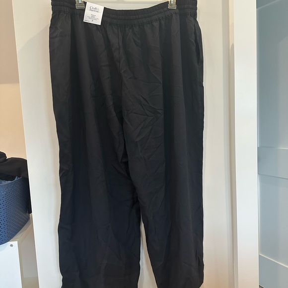 Croft & Barrow Charcoal Straight Leg Pants - Picture 4 of 7
